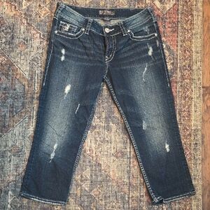 Silver Jeans SUKI Dark Blue Capri Distressed Denim